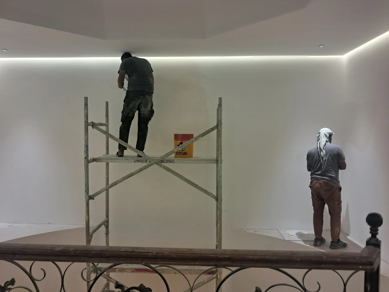 One bedroom apartment 600 without ceiling